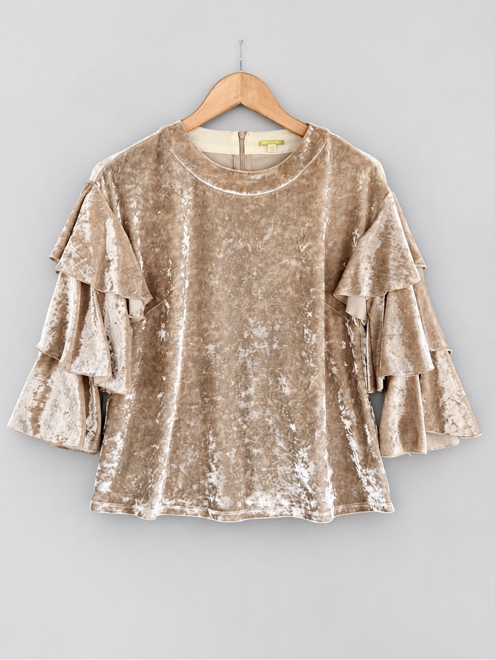🎉5 for $45🎉 Gianni bini top blouse shirt size M
